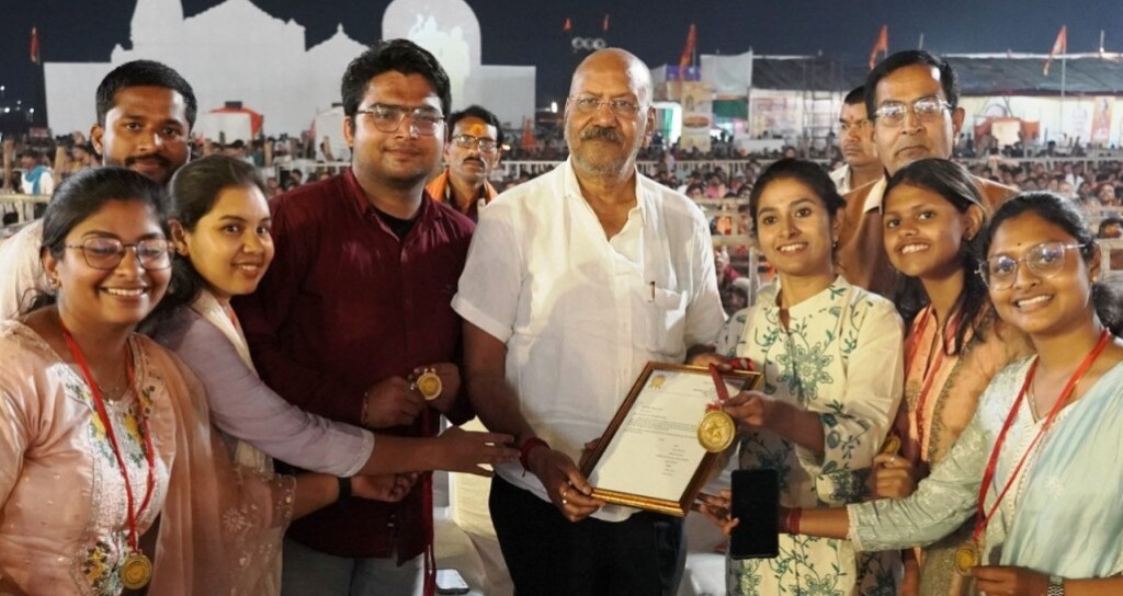 Rajim Kumbh 2024 : 'रक्तवीर' अभियान ने राजिम कुंभ में बनाया विश्व रिकॉर्ड