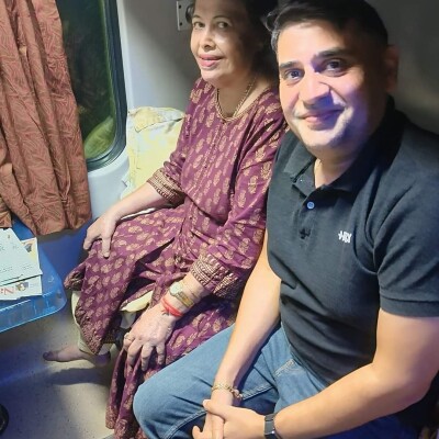 जब कोई साथ न दे तो ख़ुद का साथी बन जाओ