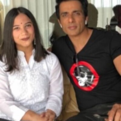 सोनू सूद चैरिटी क्लब की रायपुर में हुई लांचिंग