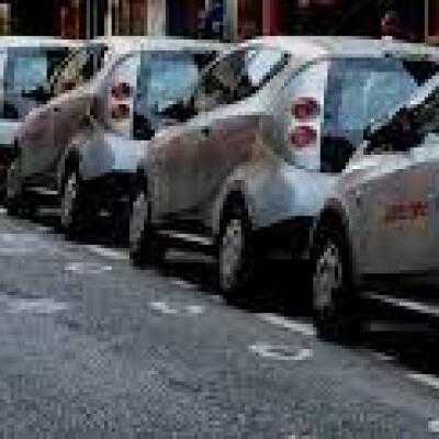 बड़ी कारों से परेशान है पेरिस