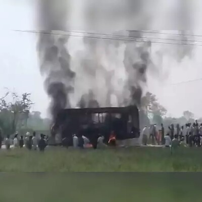 Accident in Ghazipur : बारातियों से भरी बस पर गिरा हाईटेशन तार...4 लोगों की जलकर मौत...देखें VIDEO