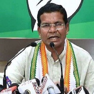 मरकाम को मंत्री बनाया, मंत्री पद से हटे टेकाम को योजना आयोग