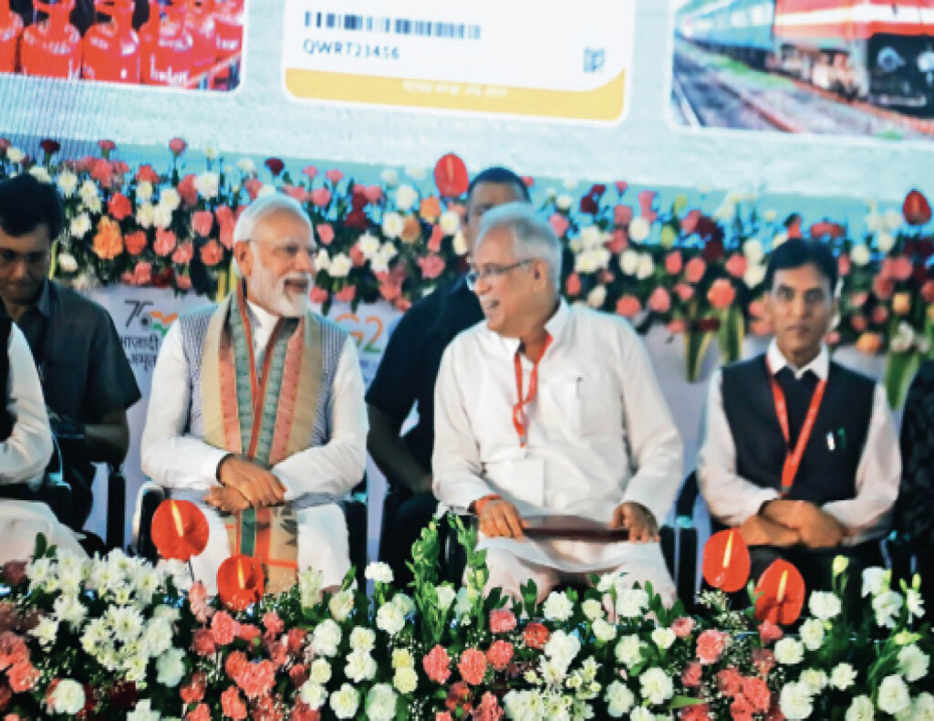 रायपुर में पीएम मोदी का चुनावी शंखनाद..