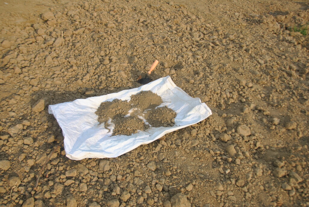 खेती में नवाचार करना है तो जरूरी है मिट्टी परीक्षण