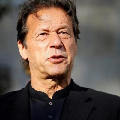 इमरान गिरफ्तार, अपनी सेना पर ही टूट पड़ी पाक की जनता ..