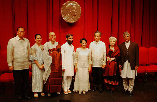 अमरीका की गज़ा पर युद्ध में भूमिका की वजह से मग्सायसाय पुरस्कार व अपनी अमरीकी डिग्रियां वापस करने का निर्णय.