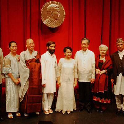 अमरीका की गज़ा पर युद्ध में भूमिका की वजह से मग्सायसाय पुरस्कार व अपनी अमरीकी डिग्रियां वापस करने का निर्णय.