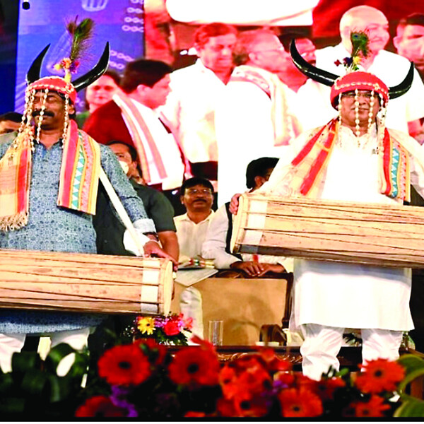 आदिवासियों के सम्मान का उत्सव