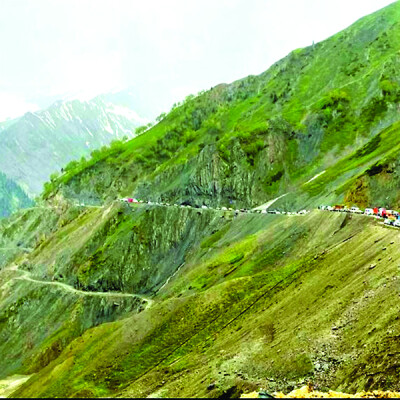 दिलकश, दिलफरेब नज़ारे  और मासूम लोग