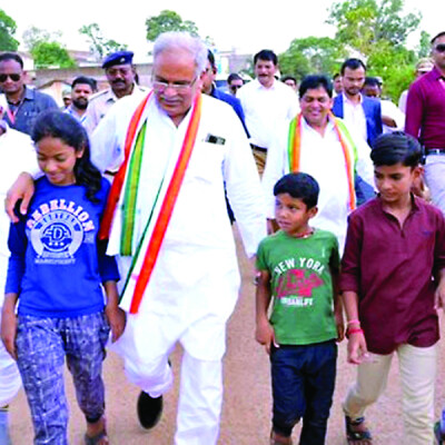 टॉपर्स को हेलीकॉप्टर की सैर