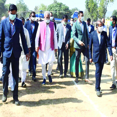 ‘लोक’ की कैफियत और ‘तंत्र’ की ख़बर लेने निकली सरकार