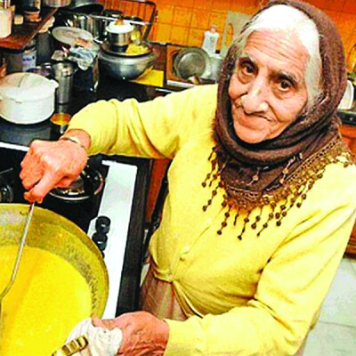 94 में कमा रहीं हैं डेढ़ लाख रुपए महीना