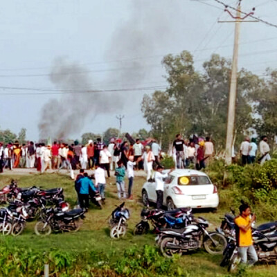 उप्र में उपमुख्यमंत्री के दौरे का विरोघ