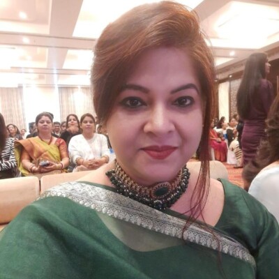 इन औरतों पर कोई कविता नहीं बनती