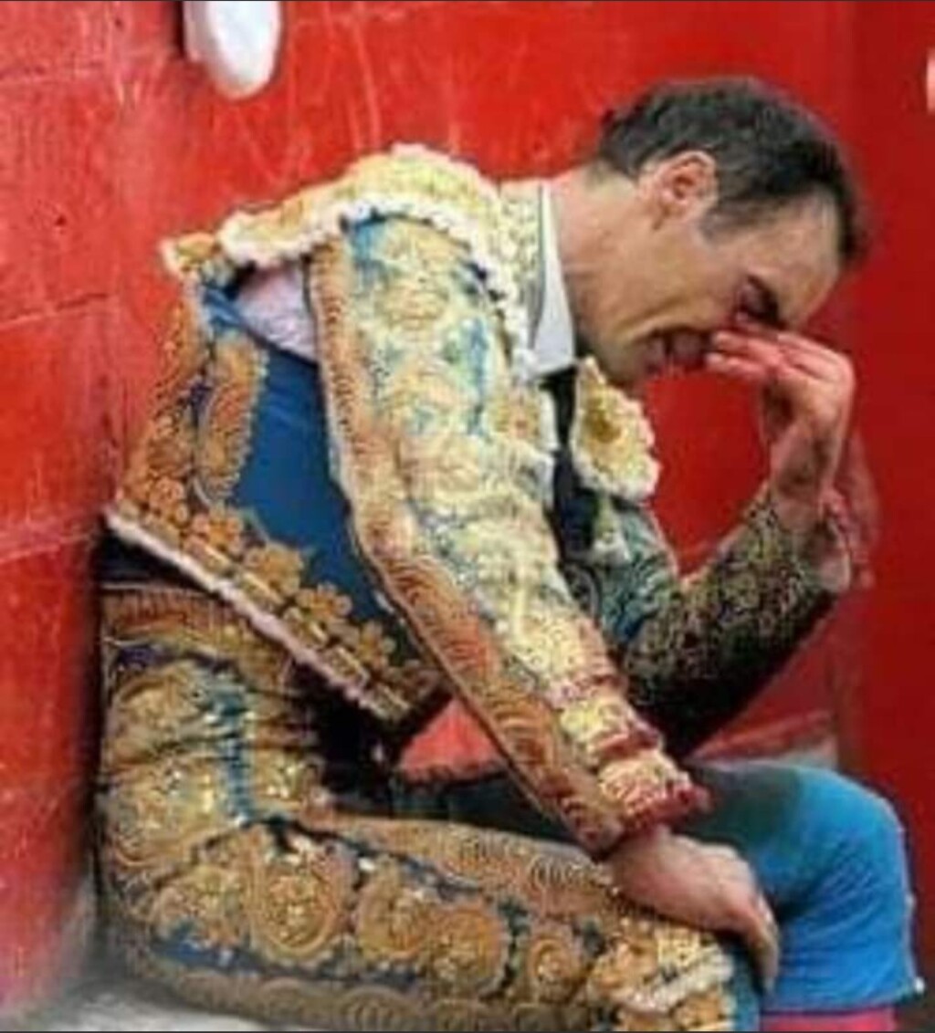 मासूम से नजरें मिलीं और सब छोड़ दिया