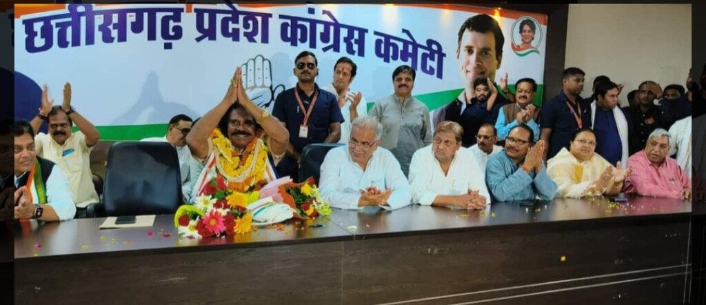 आदिवासी नेता नंदकुमार साय का भाजपा से इस्तीफा और कांग्रेस प्रवेश